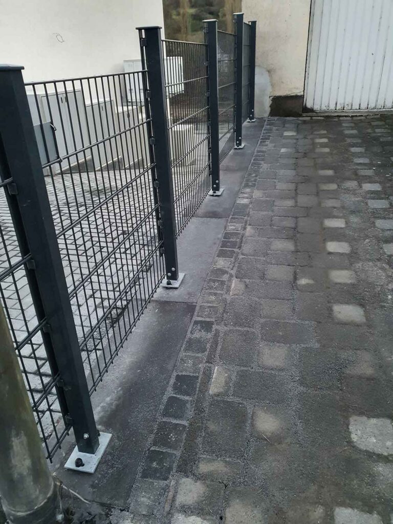 Galabau mit Zaunbau und Pflasterarbeiten